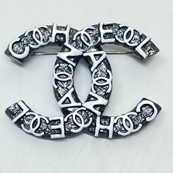 Chanel CC Logo Letter Brooch Metal with Enamel (B&W) - Picture 3 of 6